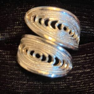 Elegant New Silver Designer Women's Ring. New in box